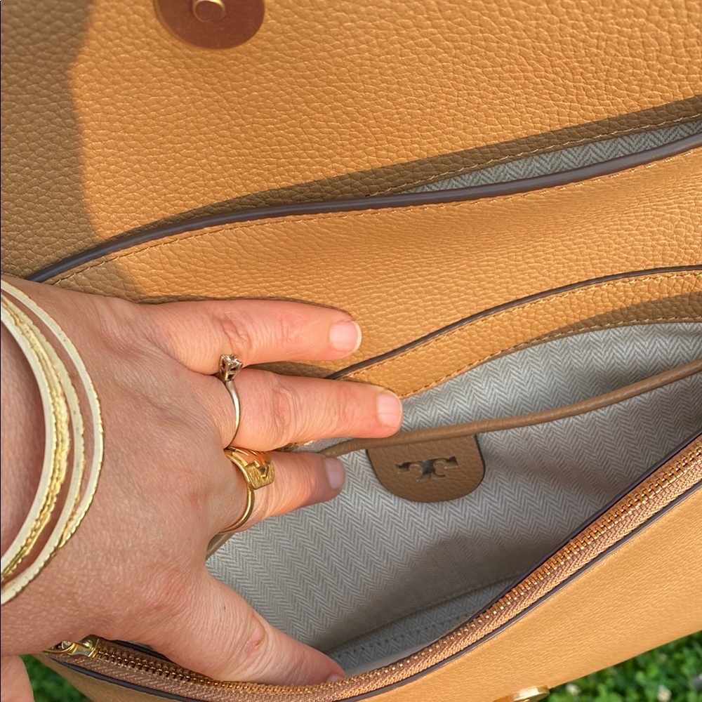 Tory Burch Tan Crossbody Bag - Picture 8 of 17